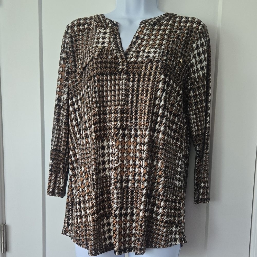 Jones New York Brown and Cream 3/4 Sleeve‎ Blouse with Mandarin Collar